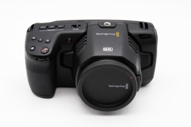 〈実機レビュー〉映画も撮れる6Kカメラ これが「BMPCC6K」だ！
